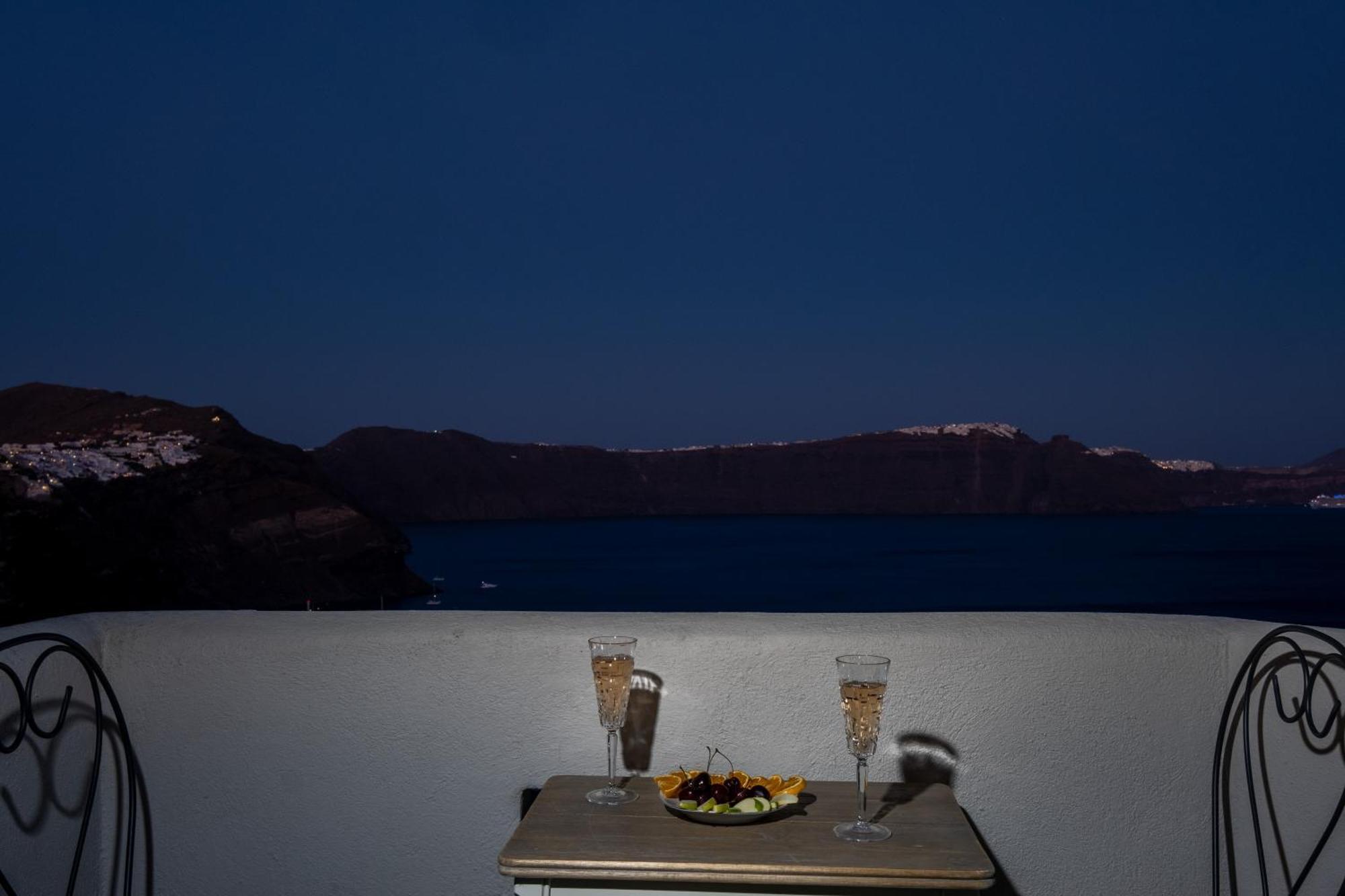 Amaya Selection Of Villas Oía Oda fotoğraf